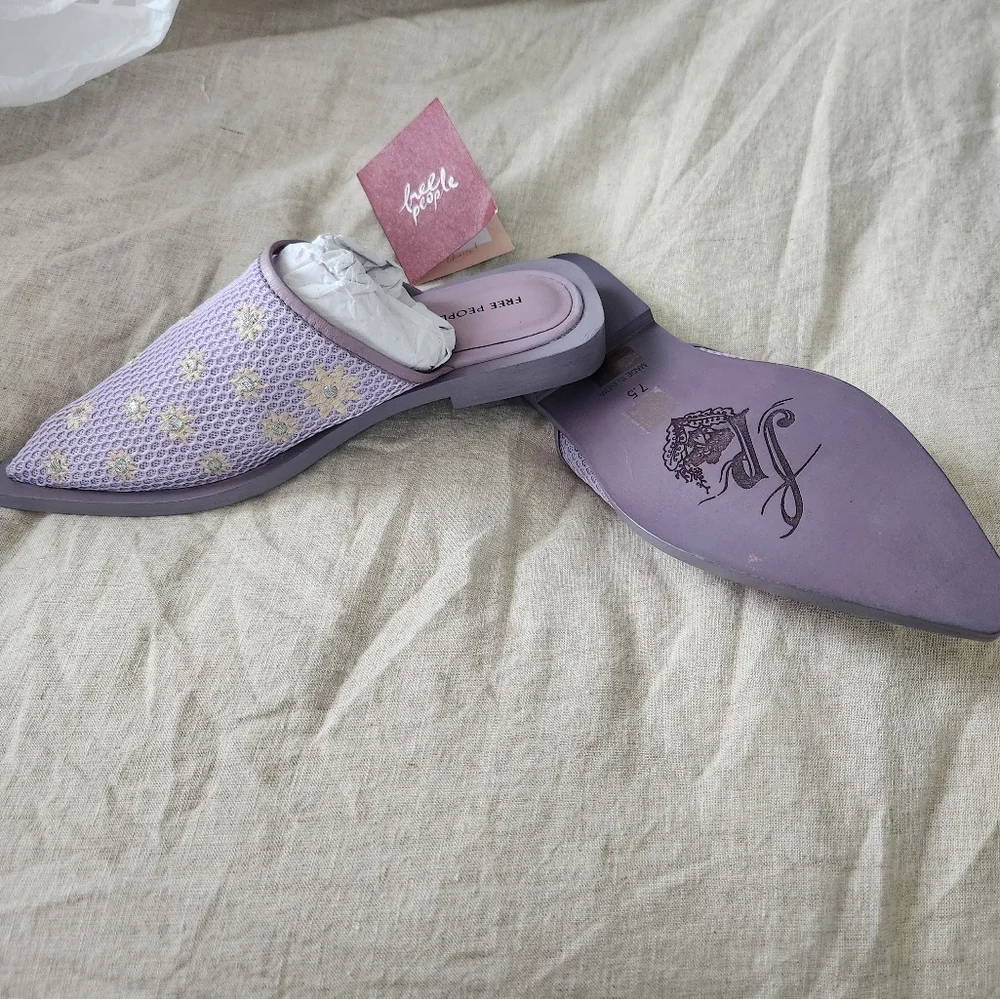 NWT FREE PEOPLE Becky Daisy Pointed Toe Mule Lavender Embroidered W 7.5 - Picture 4 of 4